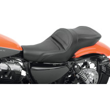 Explorer™ Seat — 72.5 cm overall (28.5"), driver 42 cm (16.5"), Black