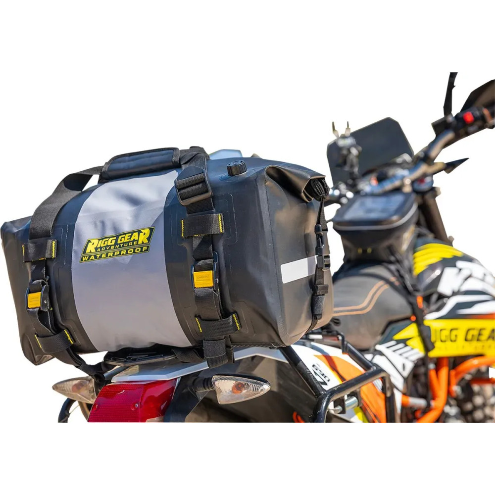 Hurricane Duffle Bag — 25 L, 43×23×25.5 cm, Black